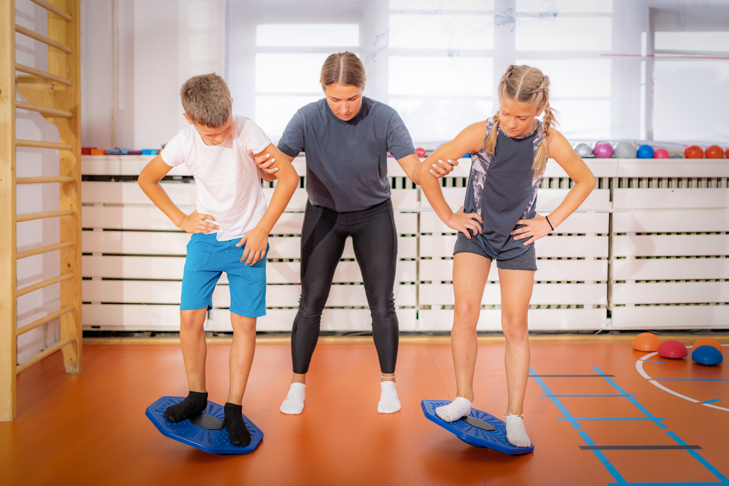 two kids showing sensory needs in vestibular and proprioceptive imput